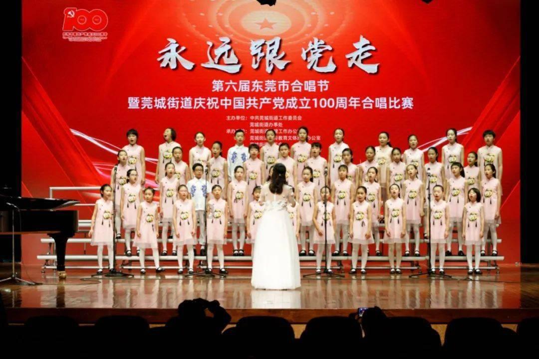 微胖的女生怎么穿搭不遮肉会有温柔感?——冷知识分享平台,深度洞察趣闻奇事